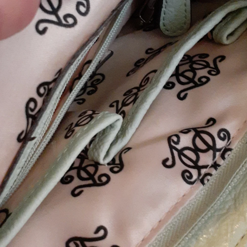Jessica Simpson Purse - Picture 4 of 7
